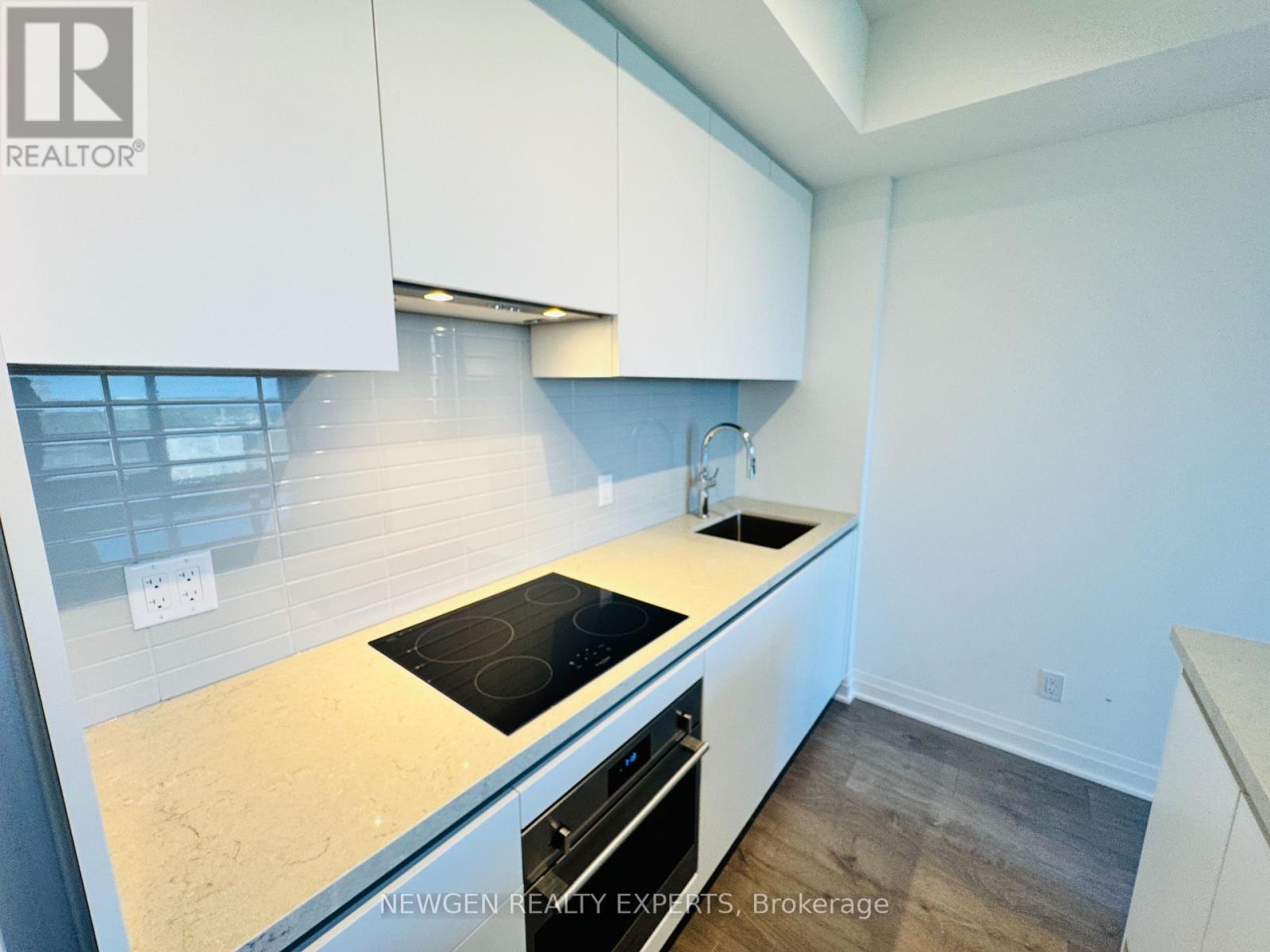 Photo 9 of 903 4015 The Exchange, Mississauga ON