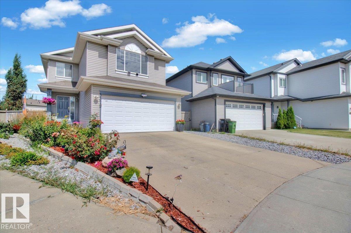 Photo 3 of 3372 25 Av Nw, Edmonton AB