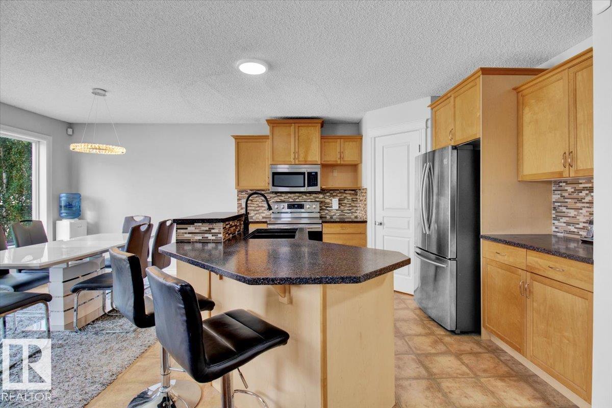 Photo 45 of 3372 25 Av Nw, Edmonton AB