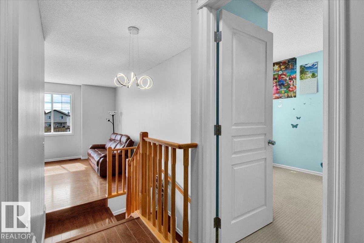 Photo 49 of 3372 25 Av Nw, Edmonton AB