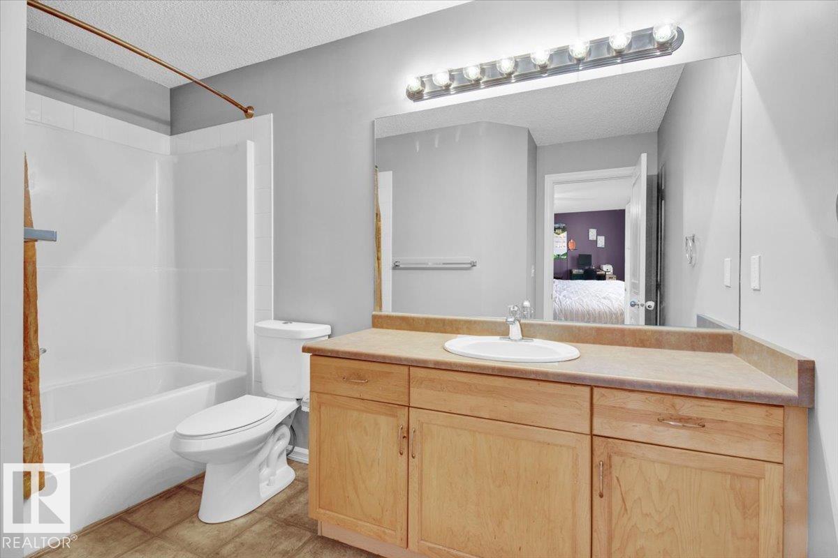 Photo 30 of 3372 25 Av Nw, Edmonton AB
