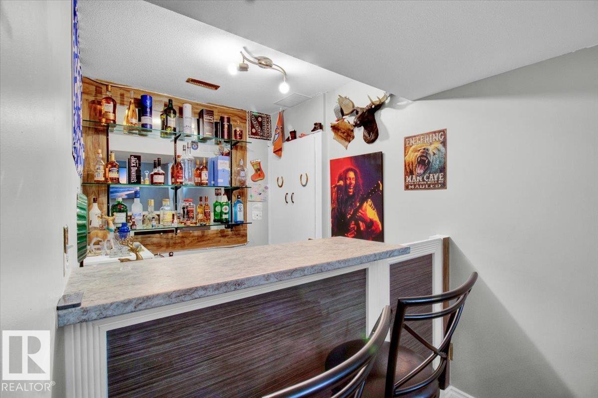 Photo 9 of 3372 25 Av Nw, Edmonton AB