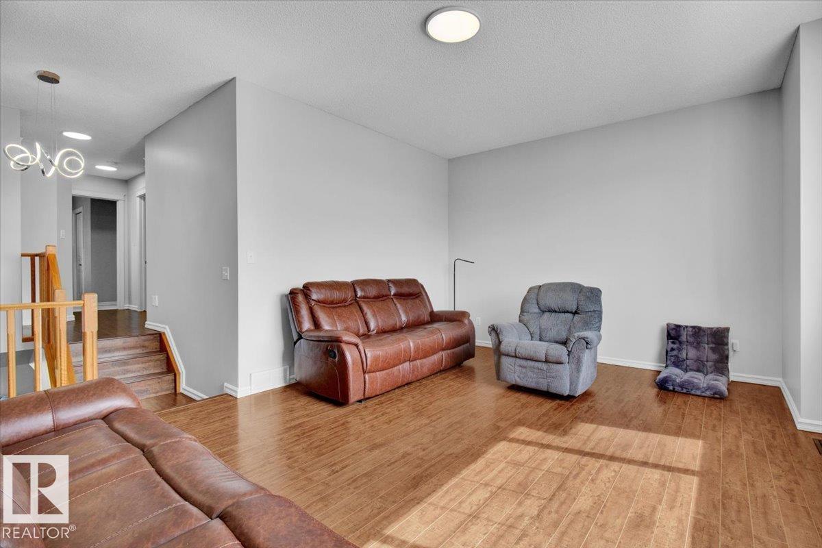 Photo 41 of 3372 25 Av Nw, Edmonton AB