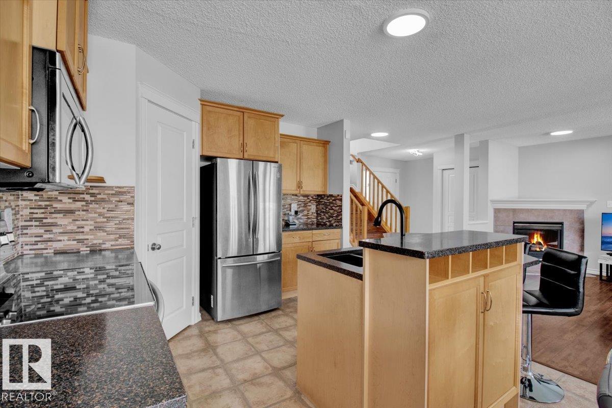 Photo 18 of 3372 25 Av Nw, Edmonton AB