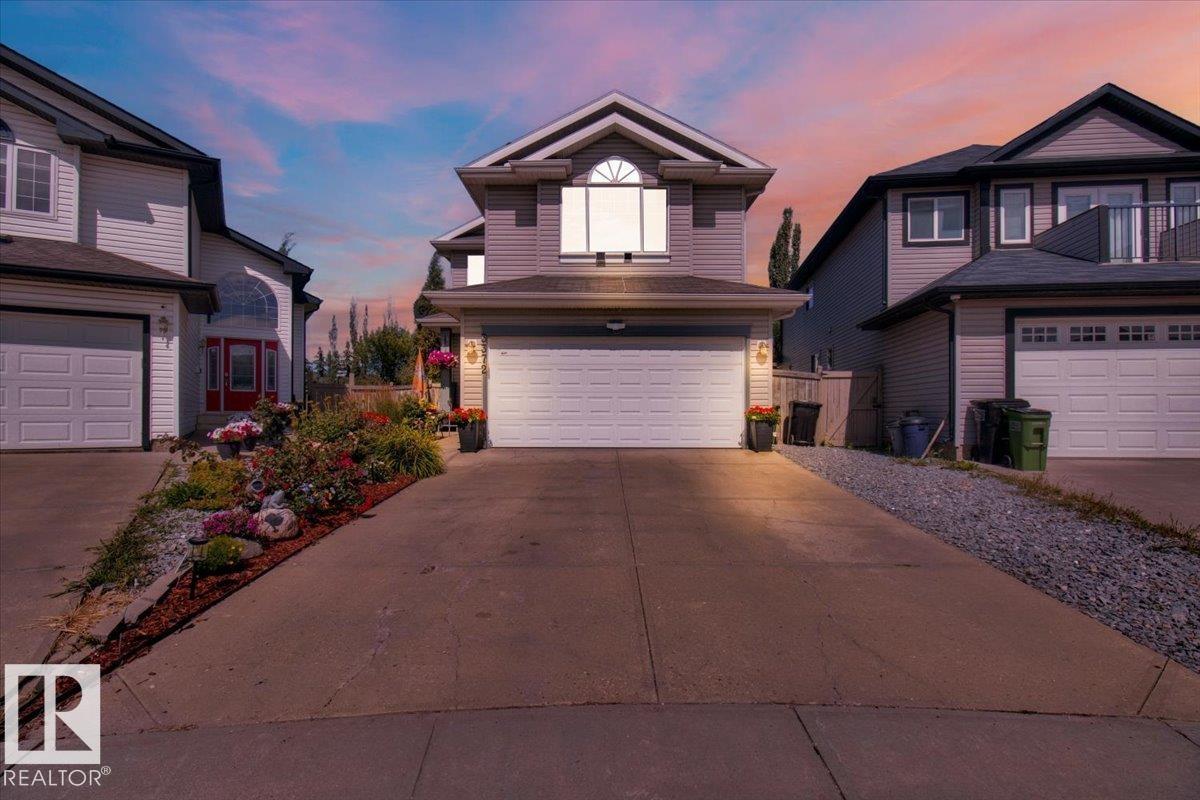 Photo 2 of 3372 25 Av Nw, Edmonton AB