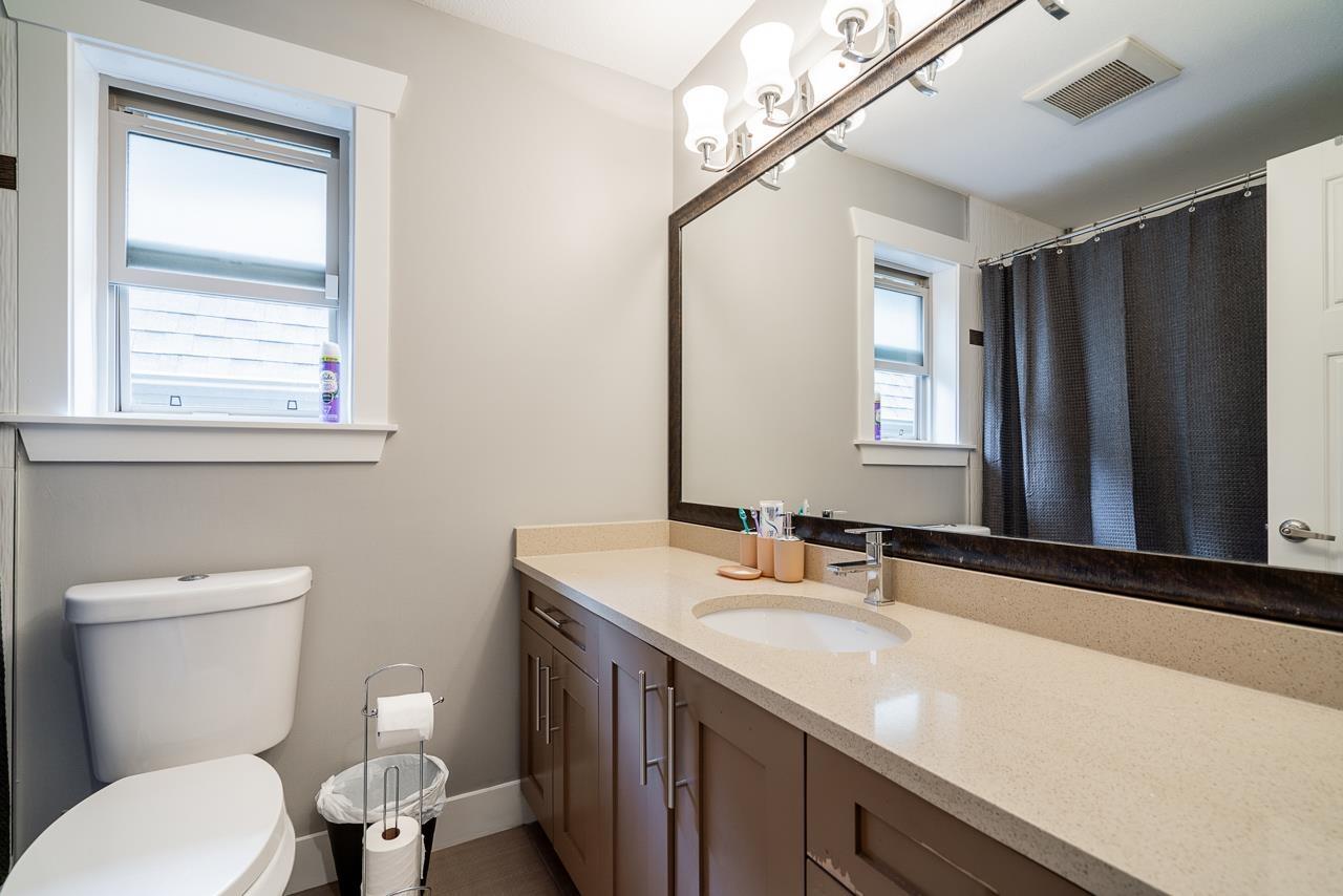 Photo 7 of 6727 184 Street, Surrey BC