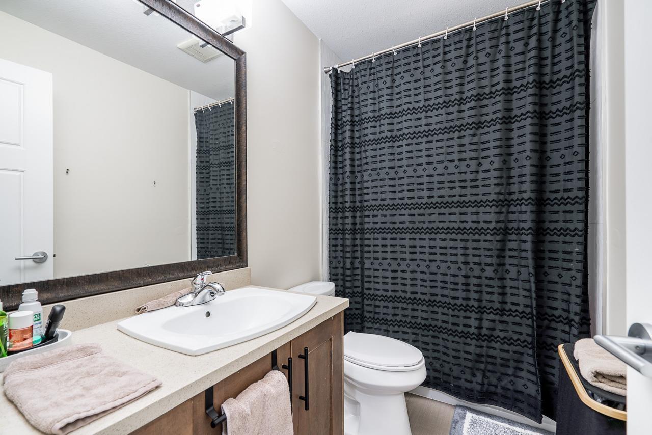 Photo 13 of 6727 184 Street, Surrey BC