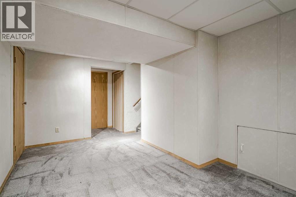 Single Family House 4 Level for Sale in  Whitworth Place NE Whitehorn Calgary 