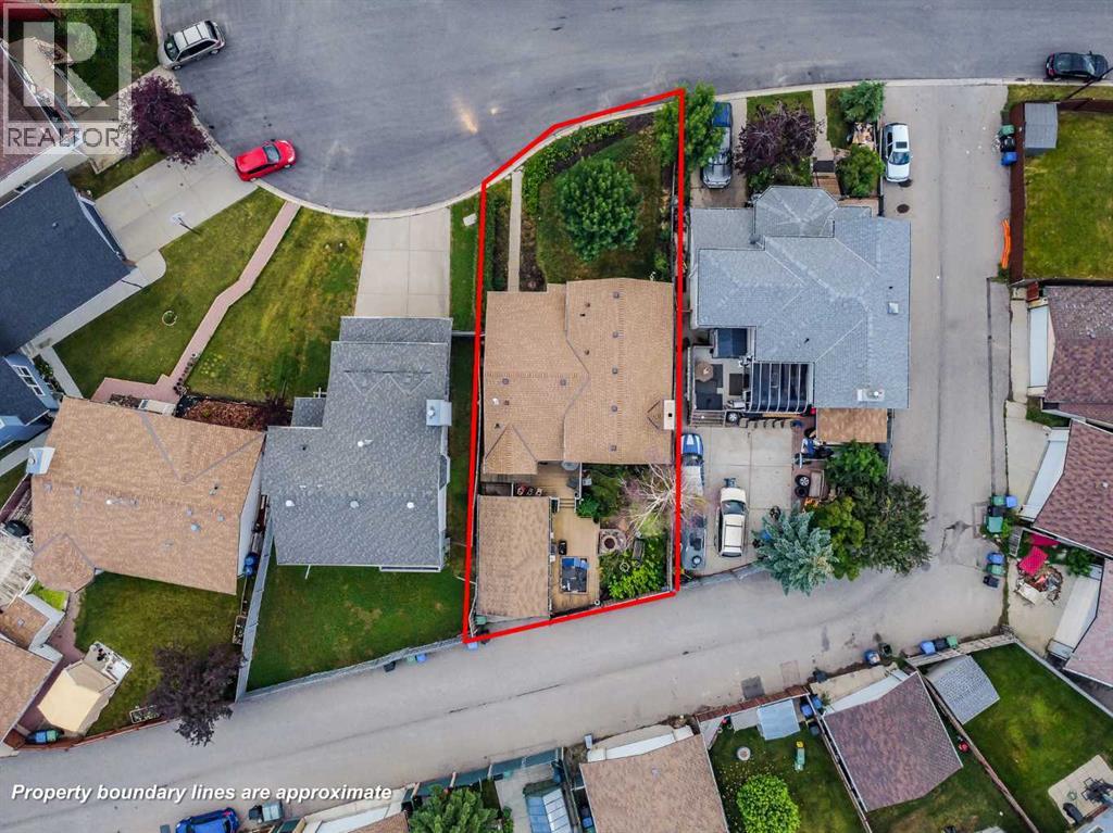 Single Family House 4 Level for Sale in  Whitworth Place NE Whitehorn Calgary 