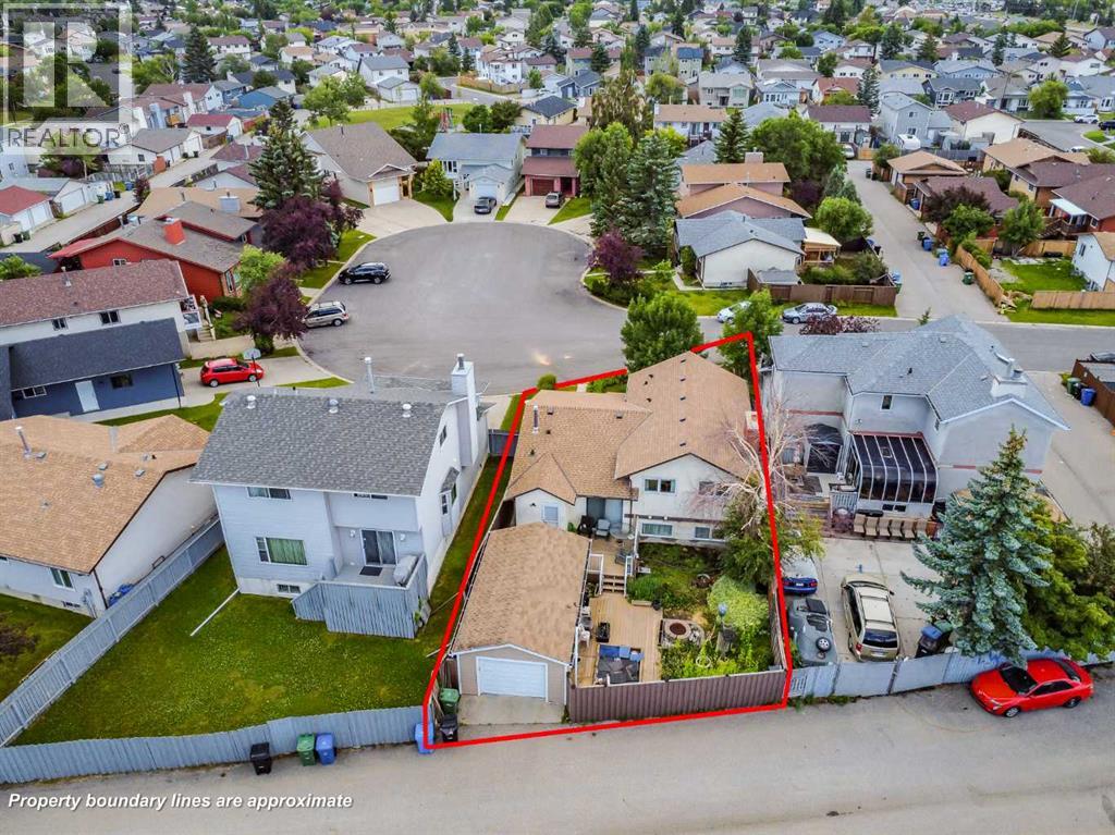Single Family House 4 Level for Sale in  Whitworth Place NE Whitehorn Calgary 