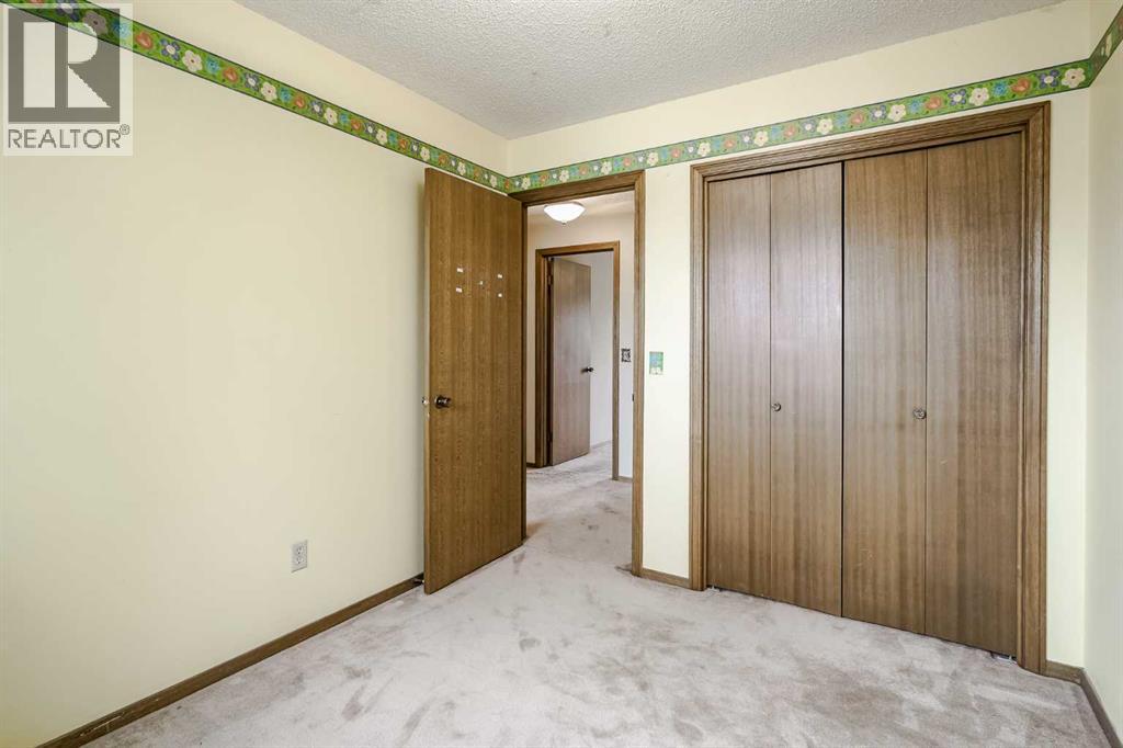 Single Family House 4 Level for Sale in  Whitworth Place NE Whitehorn Calgary 
