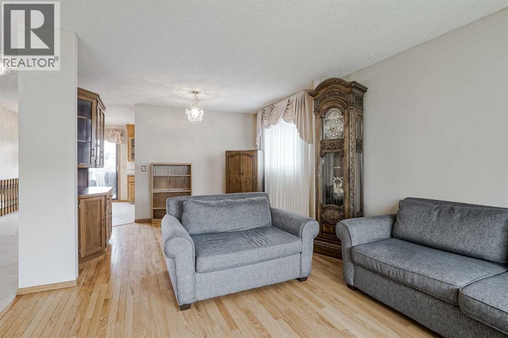 Single Family House 4 Level for Sale in  Whitworth Place NE Whitehorn Calgary 