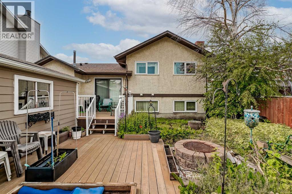 Single Family House 4 Level for Sale in  Whitworth Place NE Whitehorn Calgary 