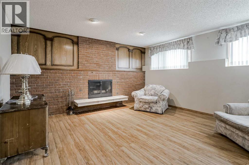 Single Family House 4 Level for Sale in  Whitworth Place NE Whitehorn Calgary 