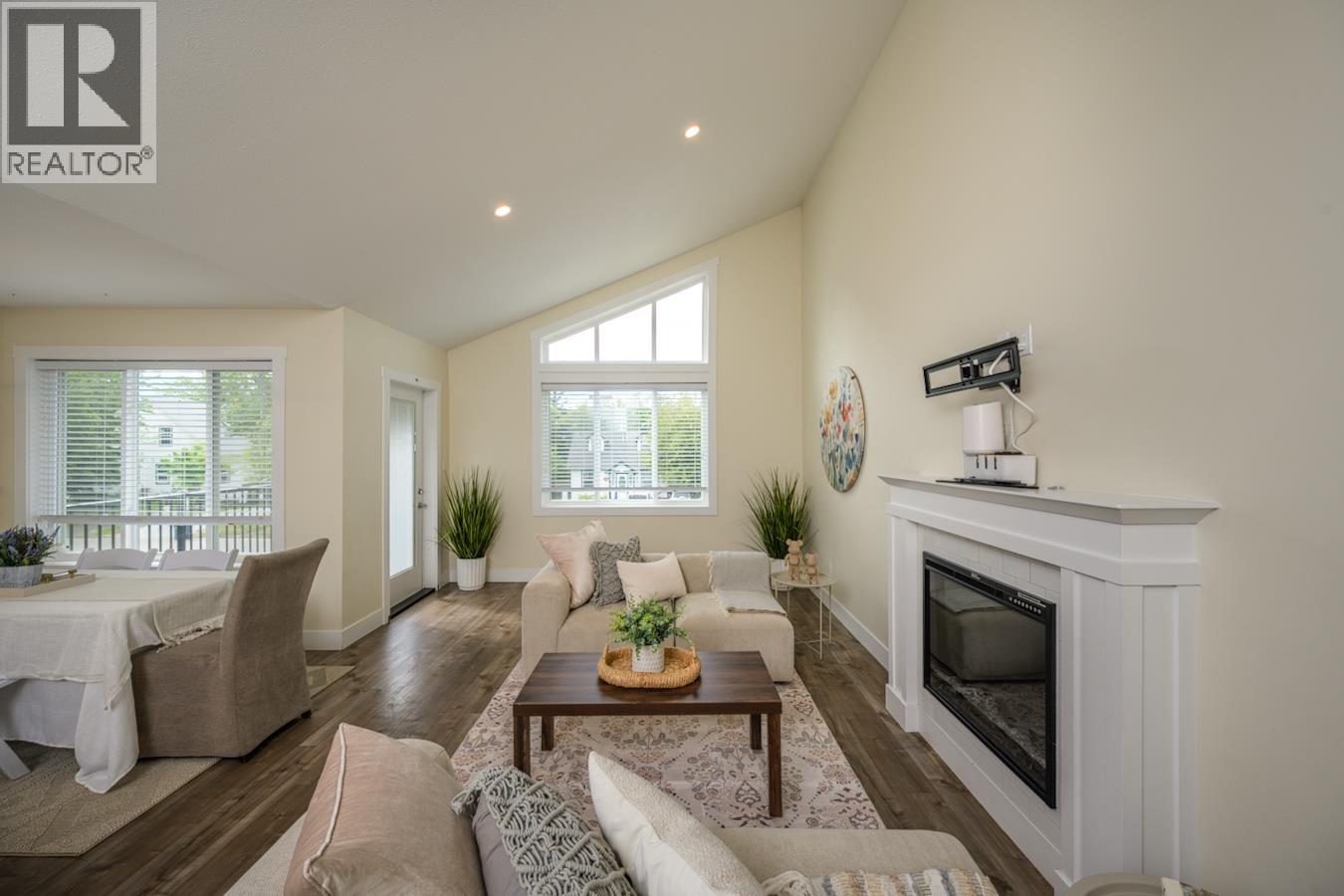 Photo 5 of 1652 9th Avenue, Prince George BC