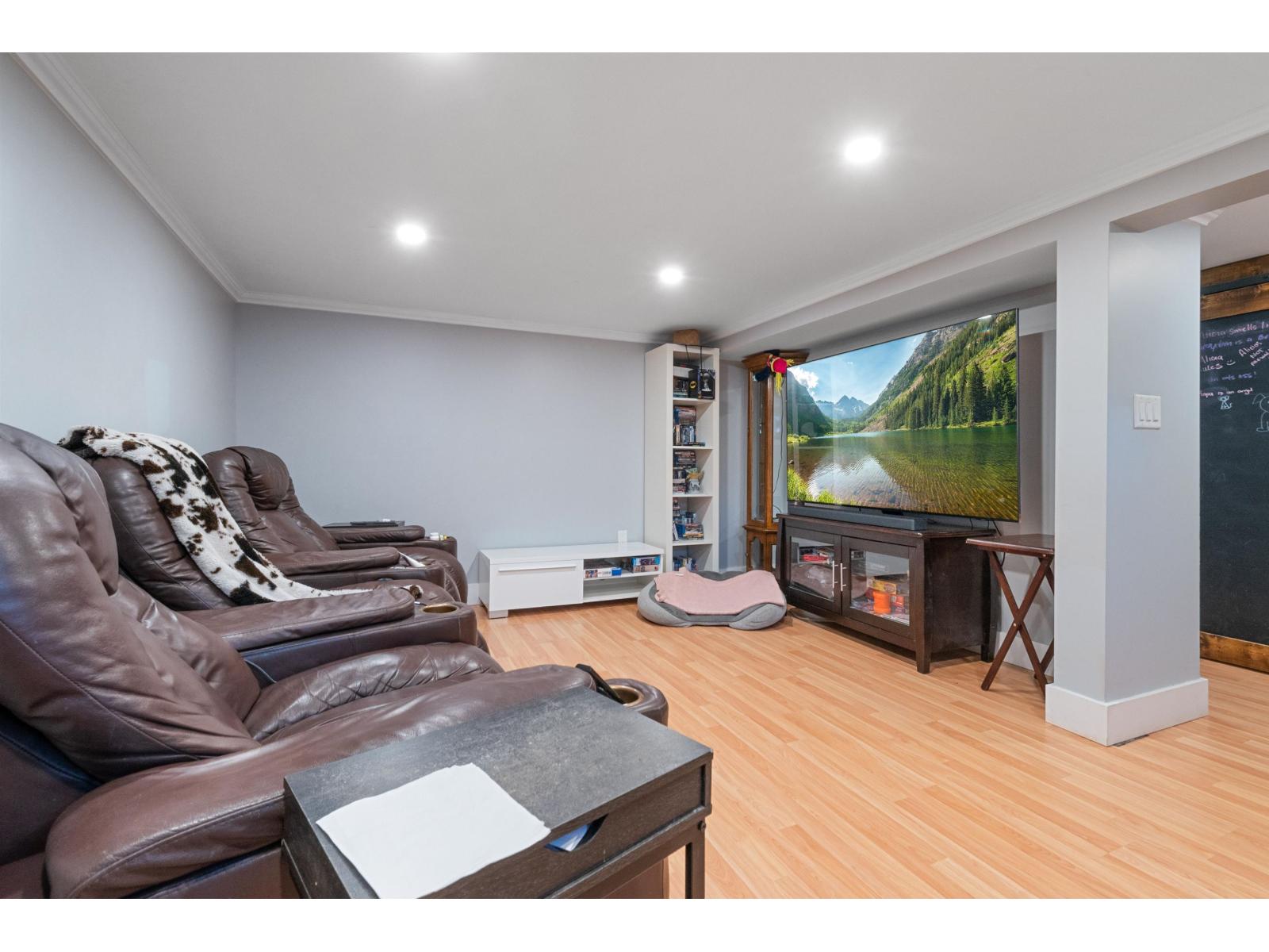 Photo 19 of 45325 Crescent Drive Chilliwack Proper West, Chilliwack BC