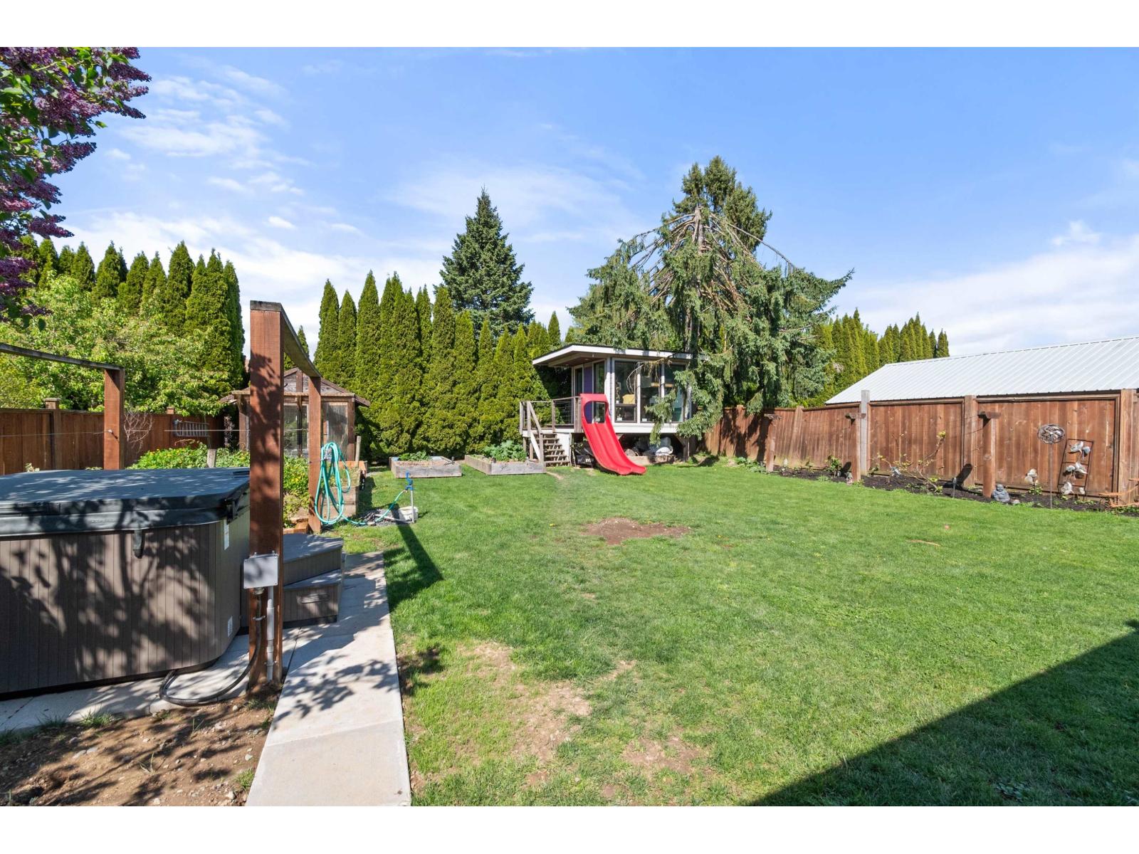 Photo 9 of 45325 Crescent Drive Chilliwack Proper West, Chilliwack BC