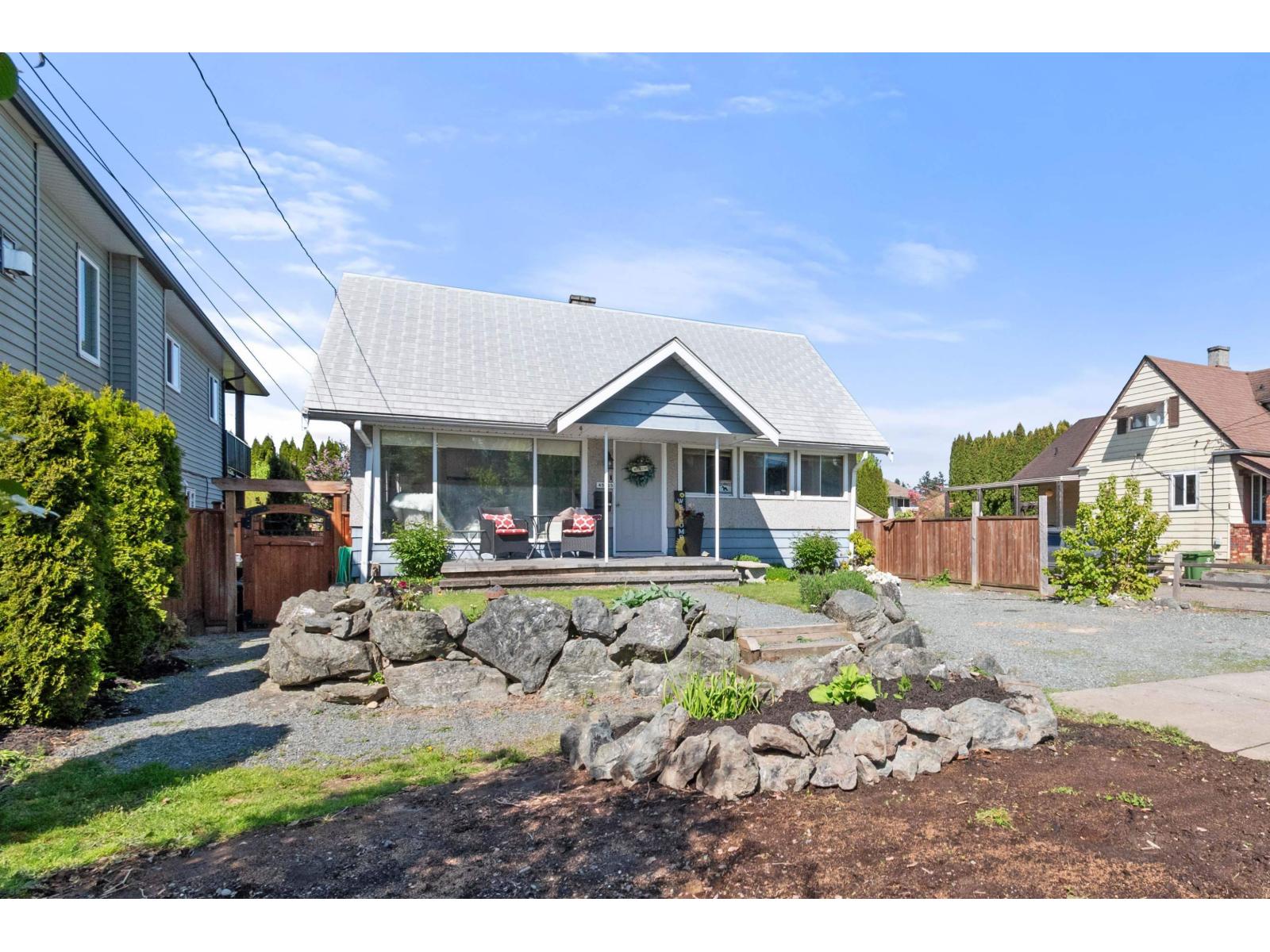 Photo 14 of 45325 Crescent Drive Chilliwack Proper West, Chilliwack BC