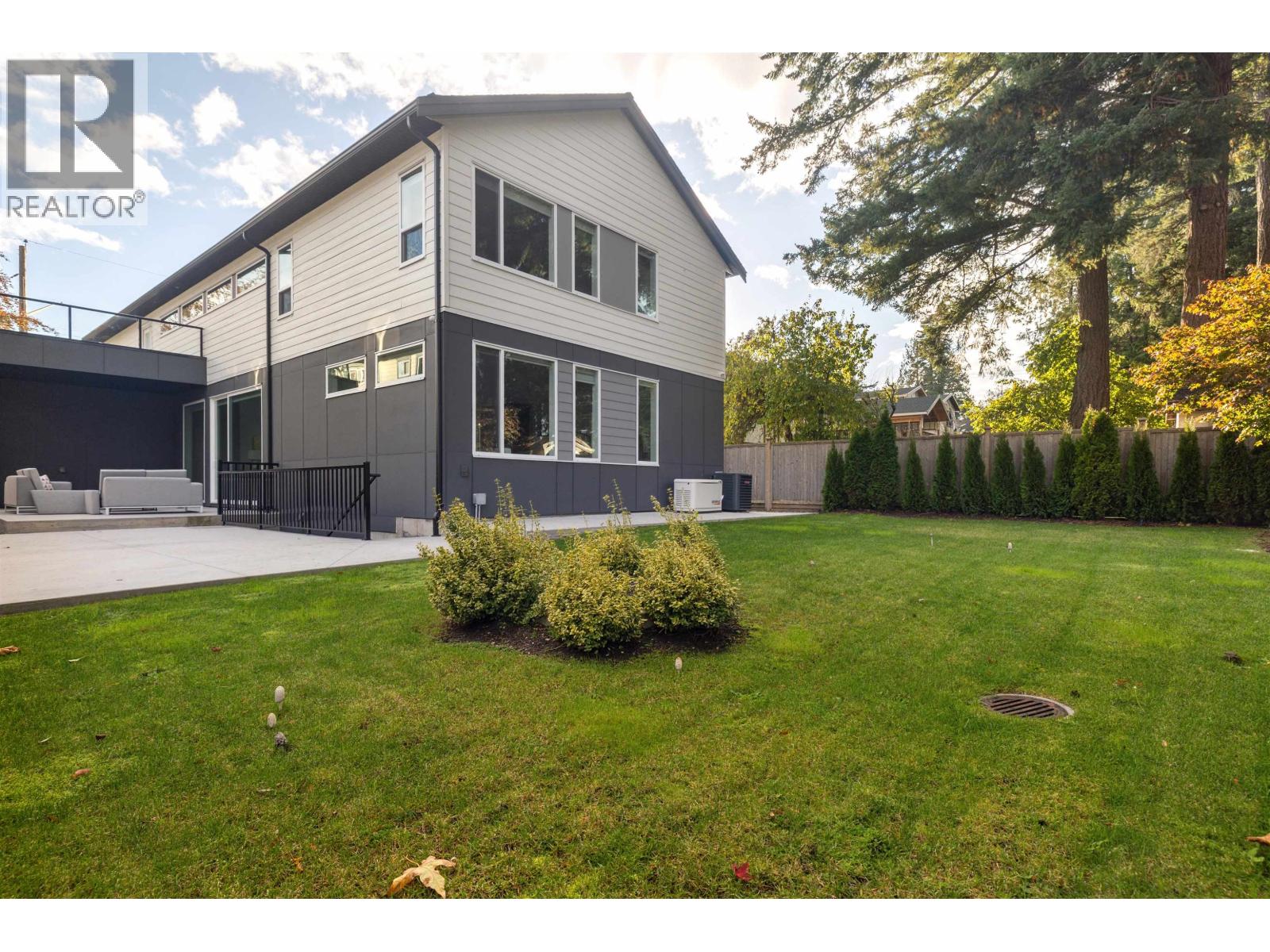 Photo 32 of 5477 15 B Avenue, Delta BC