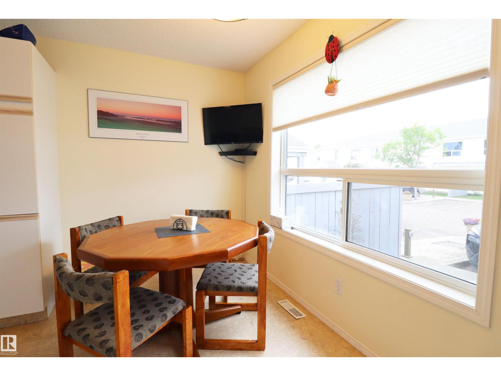 Photo 8 of 58 603 Youville Dr E Nw, Edmonton AB