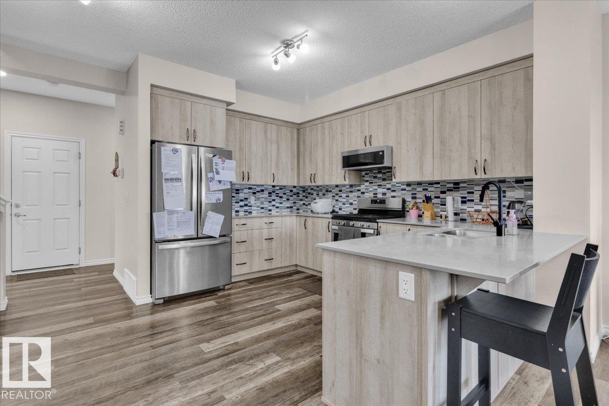 Photo 14 of 9457 206 A St Nw, Edmonton AB