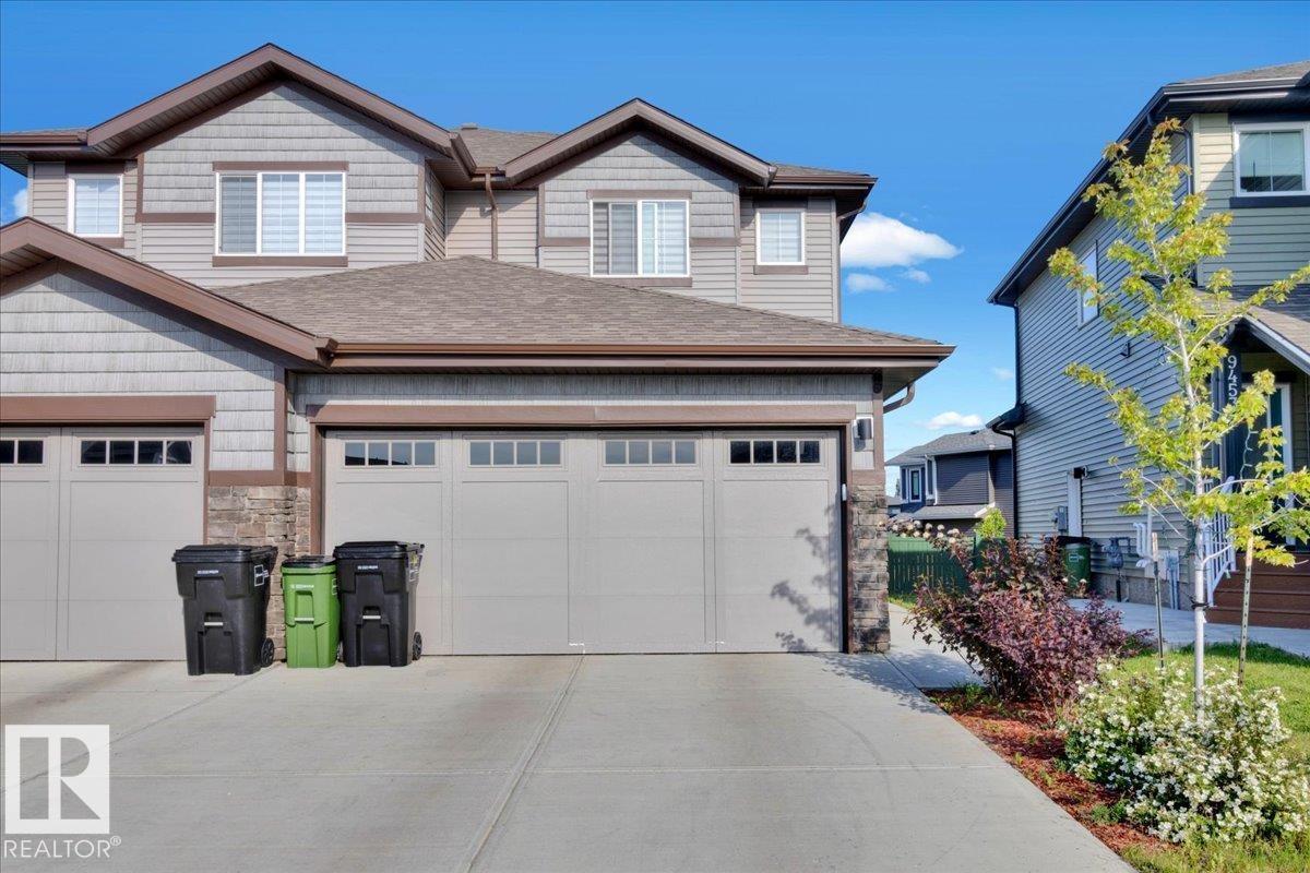 Photo 2 of 9457 206 A St Nw, Edmonton AB