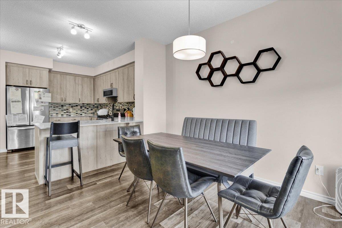 Photo 20 of 9457 206 A St Nw, Edmonton AB