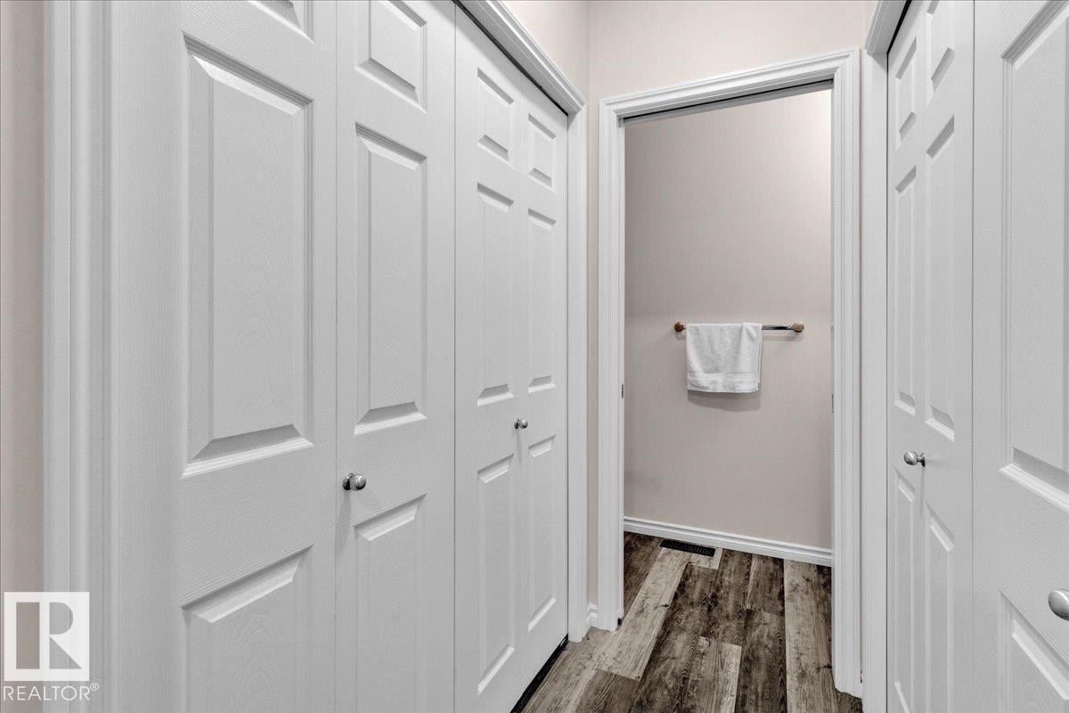Photo 25 of 9457 206 A St Nw, Edmonton AB