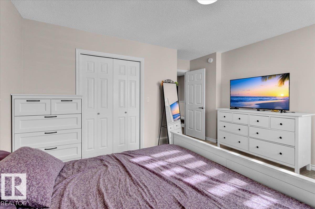 Photo 36 of 9457 206 A St Nw, Edmonton AB