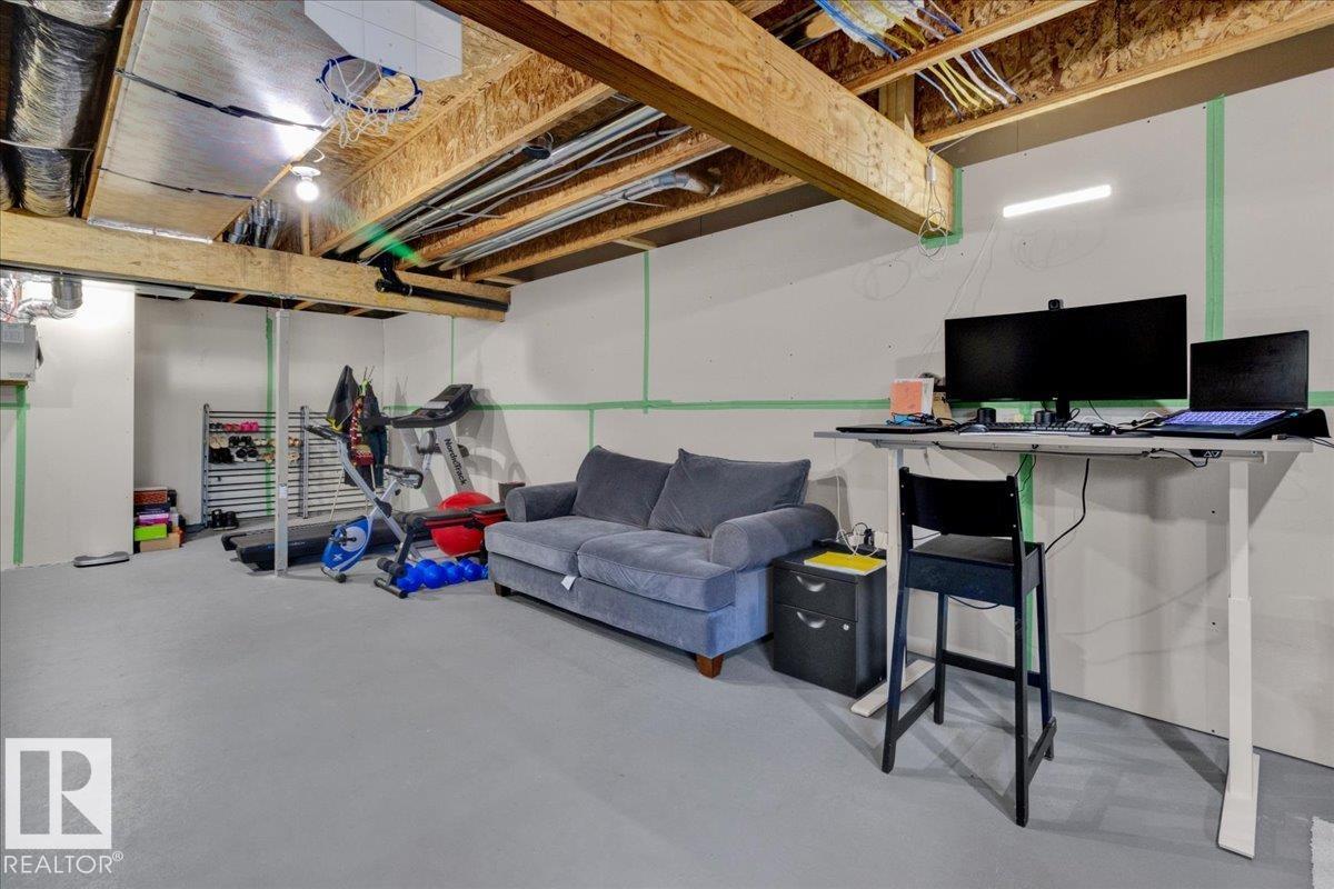 Photo 41 of 9457 206 A St Nw, Edmonton AB