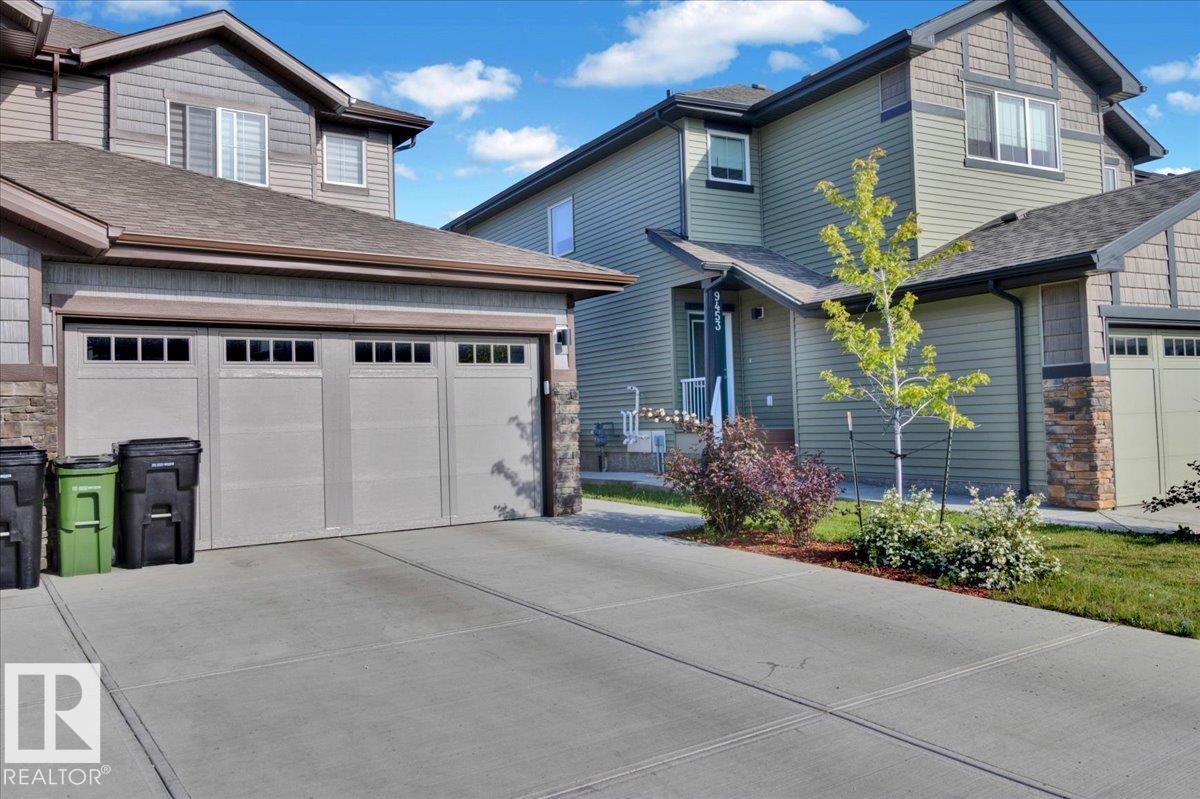 Photo 6 of 9457 206 A St Nw, Edmonton AB