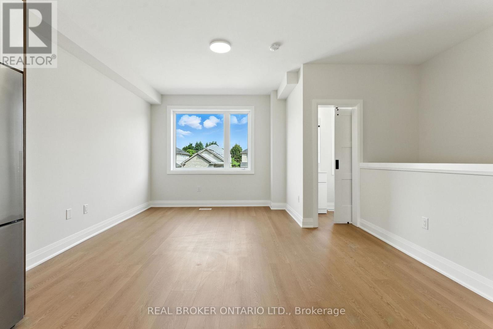 Photo 1 of Unit 3 161 Fifth Avenue, Brant ON
