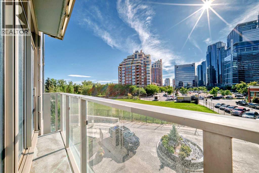 Single Family House for Sale in    Avenue SW Eau Claire Calgary 