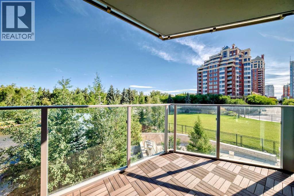 Single Family House for Sale in    Avenue SW Eau Claire Calgary 