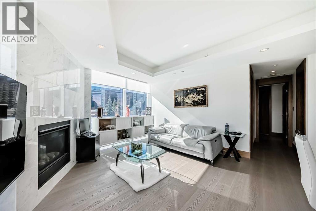 Single Family House for Sale in    Avenue SW Eau Claire Calgary 