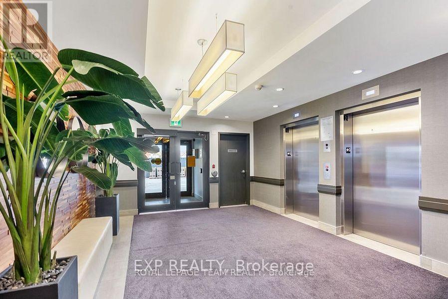 Photo 3 of 202 120 Prestige Circle, Ottawa ON