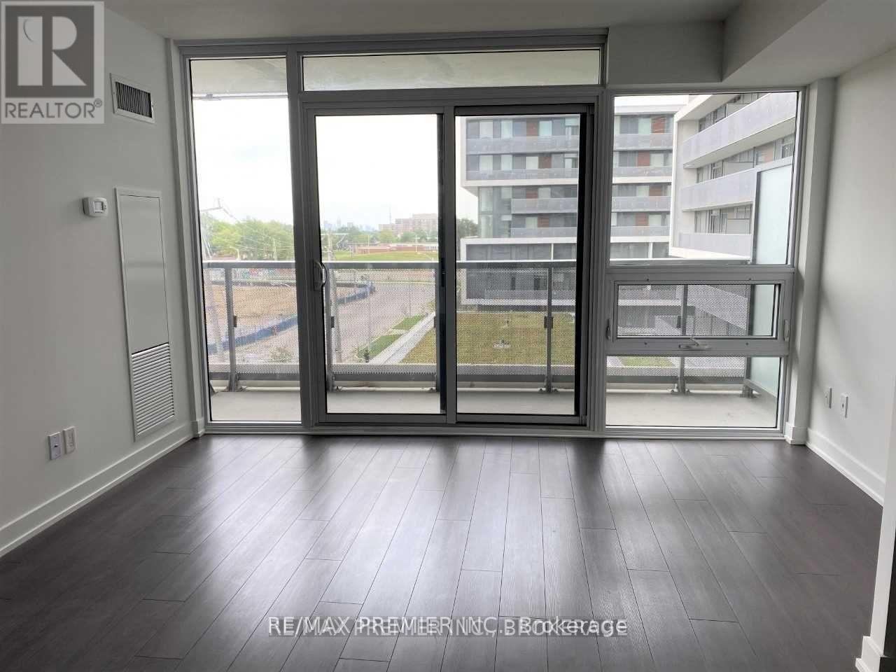 Photo 13 of 515 120 Varna Drive, Toronto ON