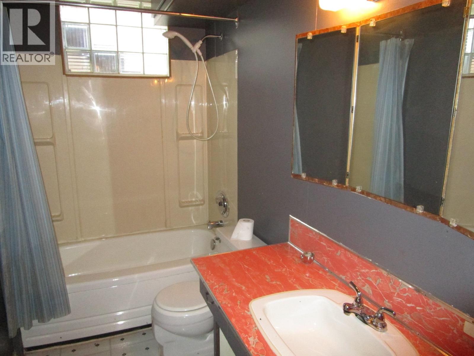 Photo 4 of 288 N Nicholson Street, Prince George BC