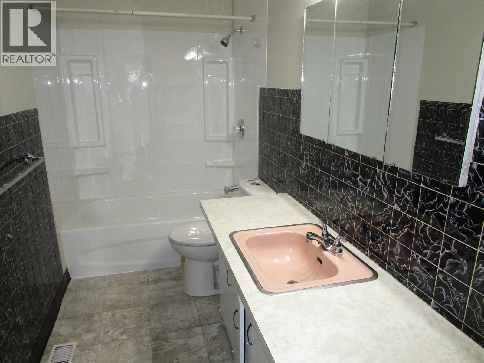 Photo 17 of 288 N Nicholson Street, Prince George BC