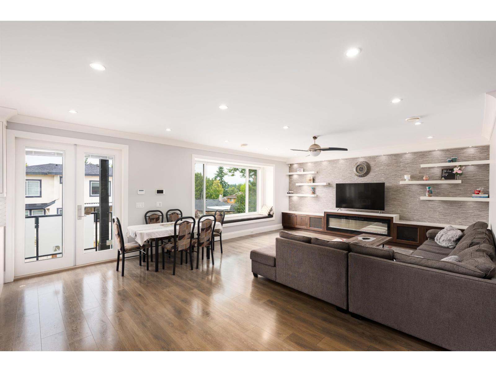 Photo 11 of 14079 77 A Avenue, Surrey BC