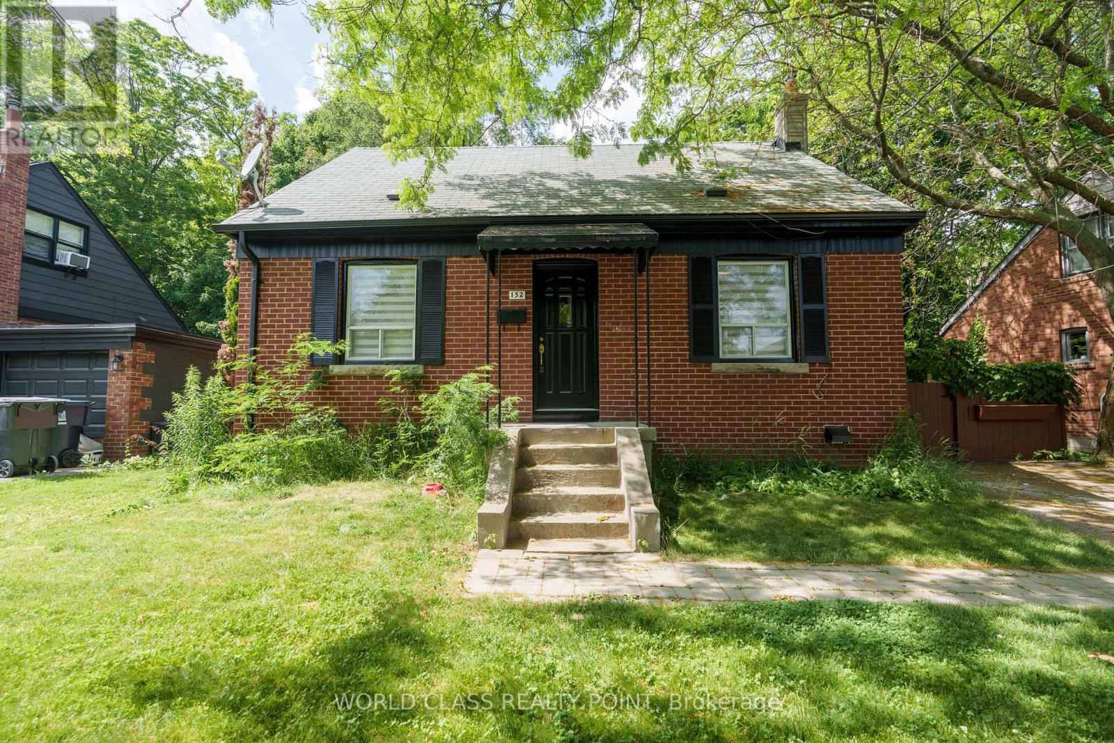 Photo 23 of 152 Ferris Road, Toronto ON