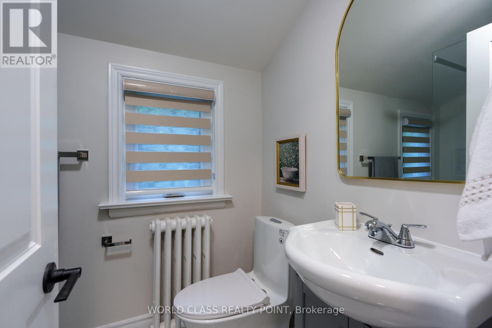 Photo 20 of 152 Ferris Road, Toronto ON