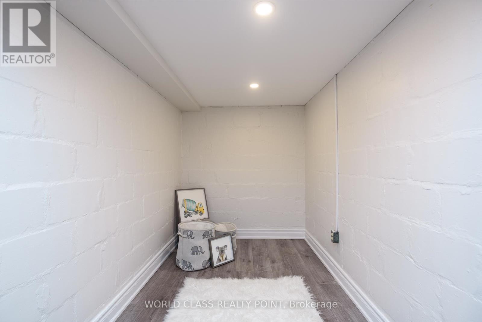 Photo 27 of 152 Ferris Road, Toronto ON