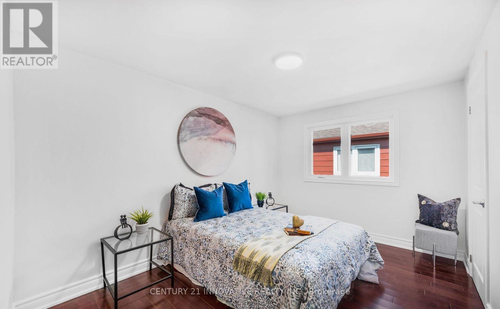 Photo 27 of 17 Chopin Court, Whitby ON