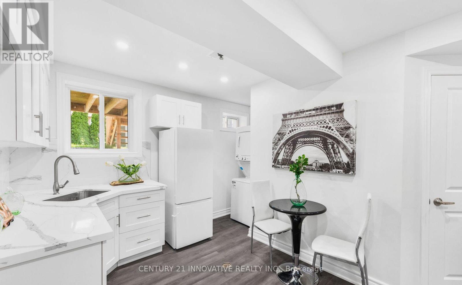 Photo 23 of 17 Chopin Court, Whitby ON