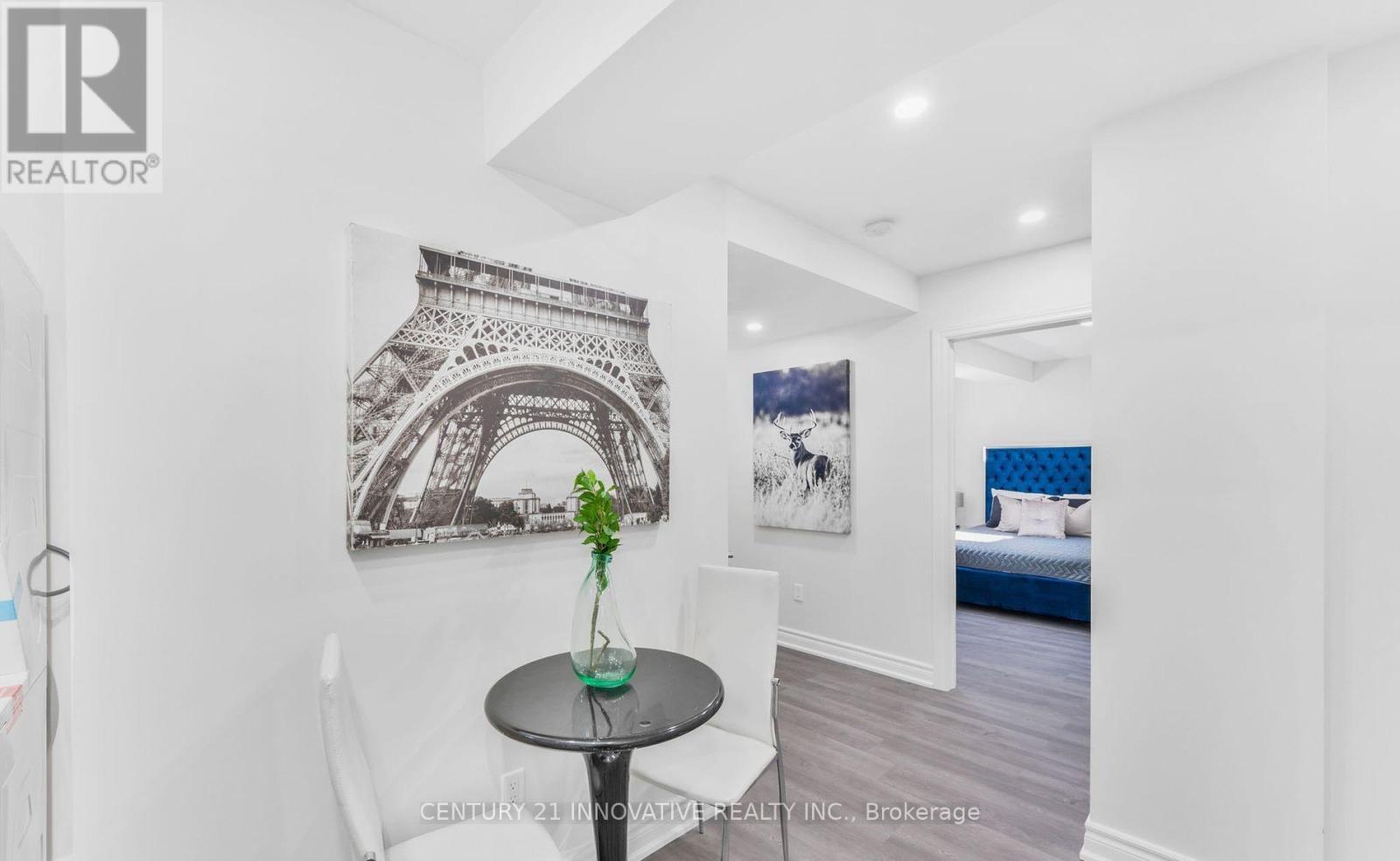 Photo 30 of 17 Chopin Court, Whitby ON