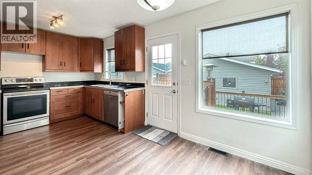 Single Family House for Sale in  Mt Aberdeen Link SE McKenzie Lake Calgary 