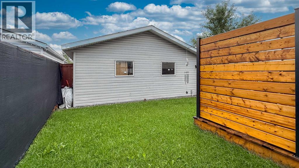 Single Family House for Sale in  Mt Aberdeen Link SE McKenzie Lake Calgary 