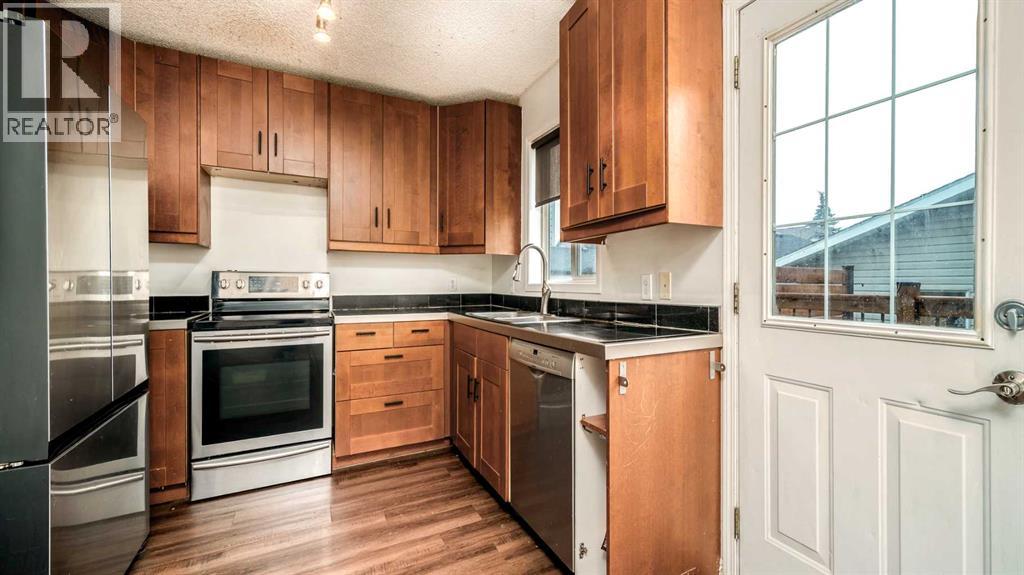 Single Family House for Sale in  Mt Aberdeen Link SE McKenzie Lake Calgary 