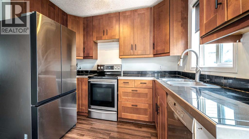 Single Family House for Sale in  Mt Aberdeen Link SE McKenzie Lake Calgary 